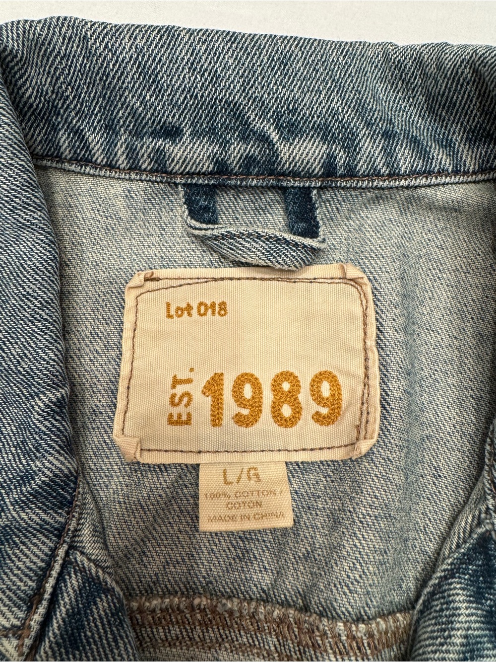 Vintage Style Light Wash Denim Jacket - Picture 2 of 3